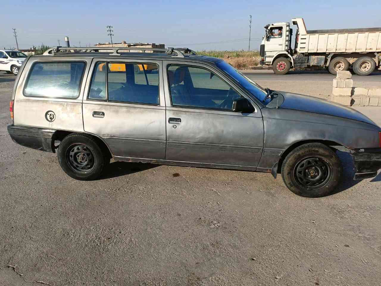 السلام عليكم مكلف بالنشر للبيع اوبل كاديت كير محرك خير من الله نكره سلف صدر تايرات زينات الكشر شوف العين رقم وصاحبها موجود بس نبيع واقع حال السعر 14 وبيها مجال مكانها الحويجه أي استفسار ‏‪***********‬‏
