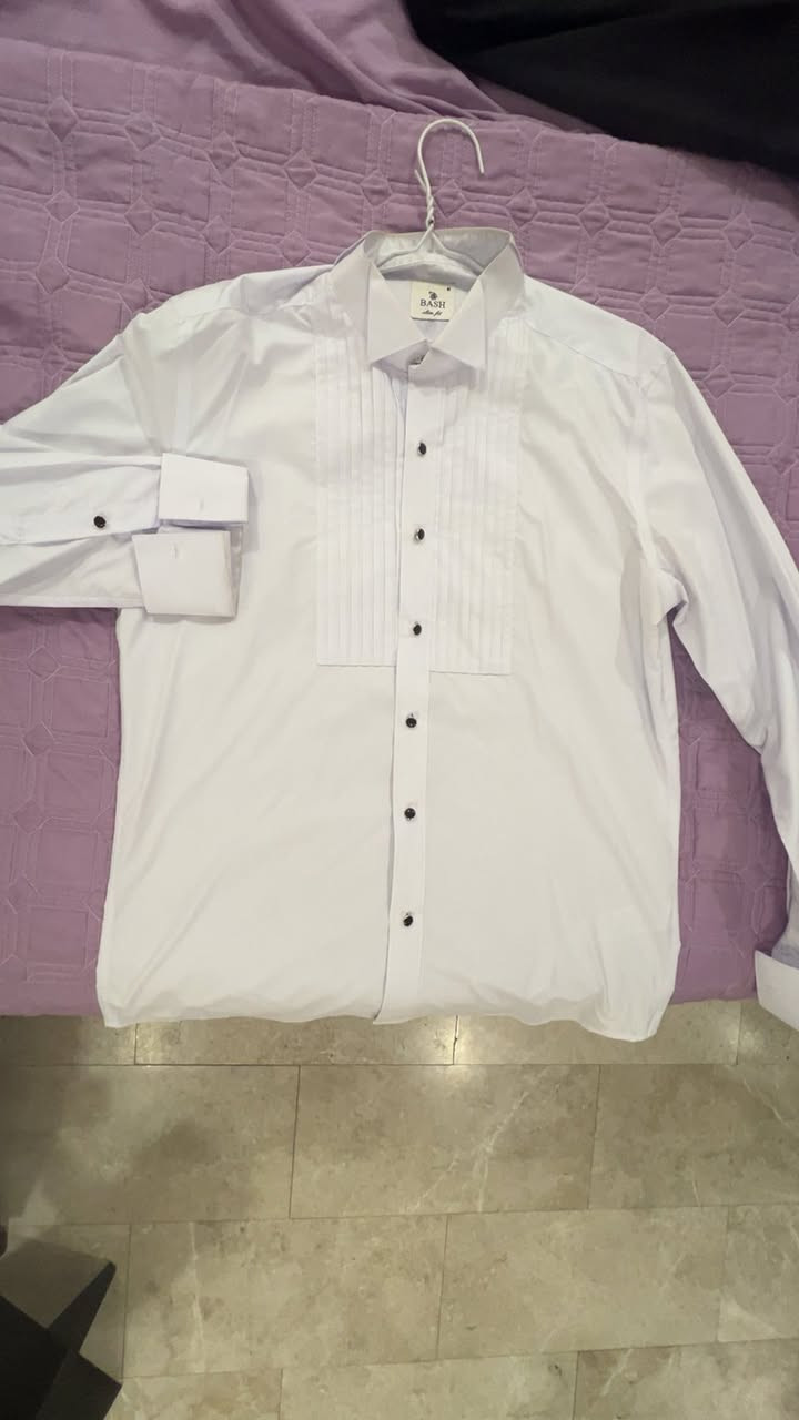 بدلة توكسيدو رجاليه بالليبل نظيفه جدا ماركة bash الي بمنصور ستره وقميص ابيض 

قياس ستره 48/6 
قياس قميص مديم 

سعر الشراء 179 الف سعر البيع 125 الف

عنواني بغداد ورجاءا فقط الشراي يكتبلي ويدلل ماقصر


**إذا كنت صاحب هذا الإعلان وتريد حذفه لأي سبب، رجاءا أرسل رسالة إلى الدعم الفني**