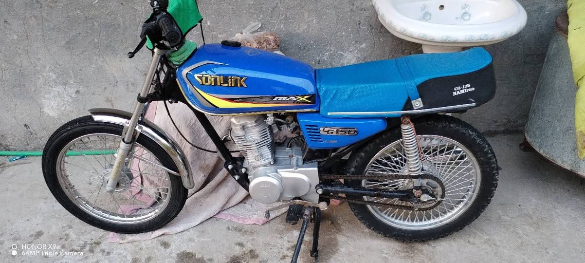 السلام عليكم
دراجه تايكر كلك تعمير جديد مكفوله من لسرقه 
1-تانكي وصفاحيات جدد
2- كشن جديد
3- ضفيره جديده
4-تايرات جدد
5-ويل امامي جديد
6-دبلات جدد
تجفيت مجفت قبل يومين مكينه ناعمه وشلعه. فول 
مكان حله عنانه 
للتواصل عله لرقم بي واتساب 
***********
***********
