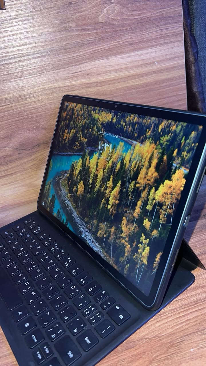 سلام عليكم
للبيع ايباد هواوي مات باد 11.5 
مساحة الاجمالي 256 
مستخدم فقط شهر 
اصدار 2025
السعر :400 
العنوان بغداد 
الرقم ***********
