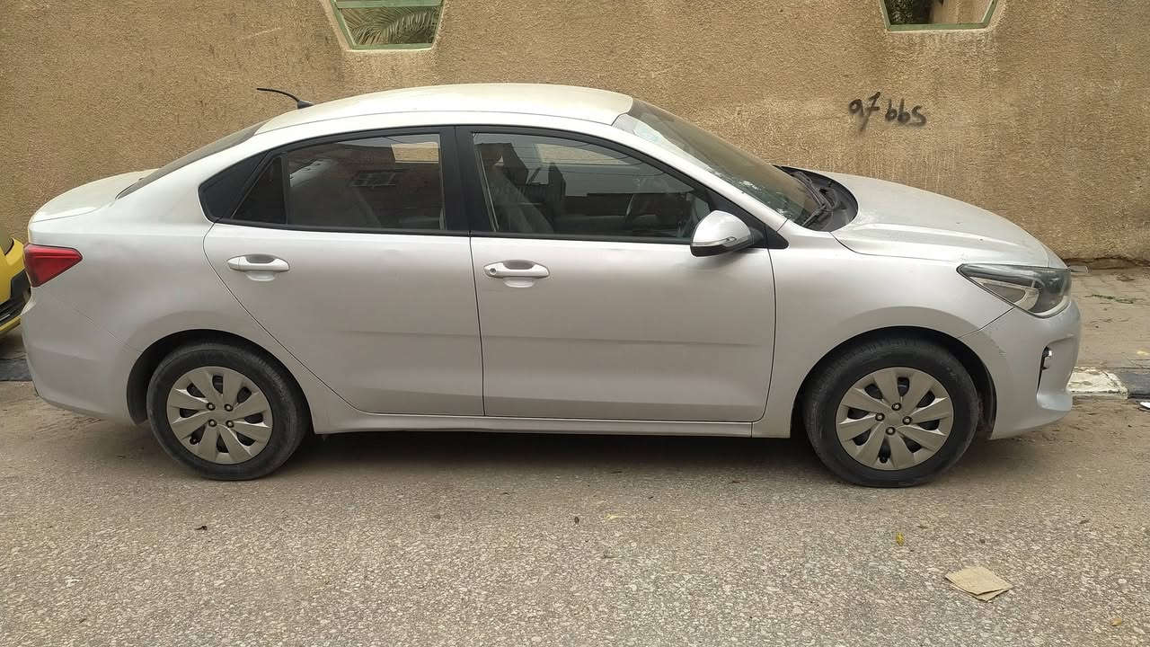 سلام عليكم سياره ريو 2019 خليجي  للبيع رقم وهزه جديد مداور ثاني يوم بيه صبغ اثر جراد السعر 98 لاستفسار اتصال على رقم ***********
مكانه النجف
