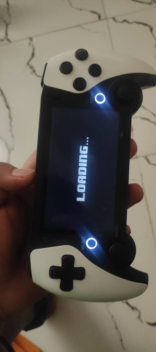 جهاز العاب محمول مستخدم وبي فقط اربع العاب وبي رام 
مكانة بغداد الرئاسة 
*********** 
سعرة ٤٥

