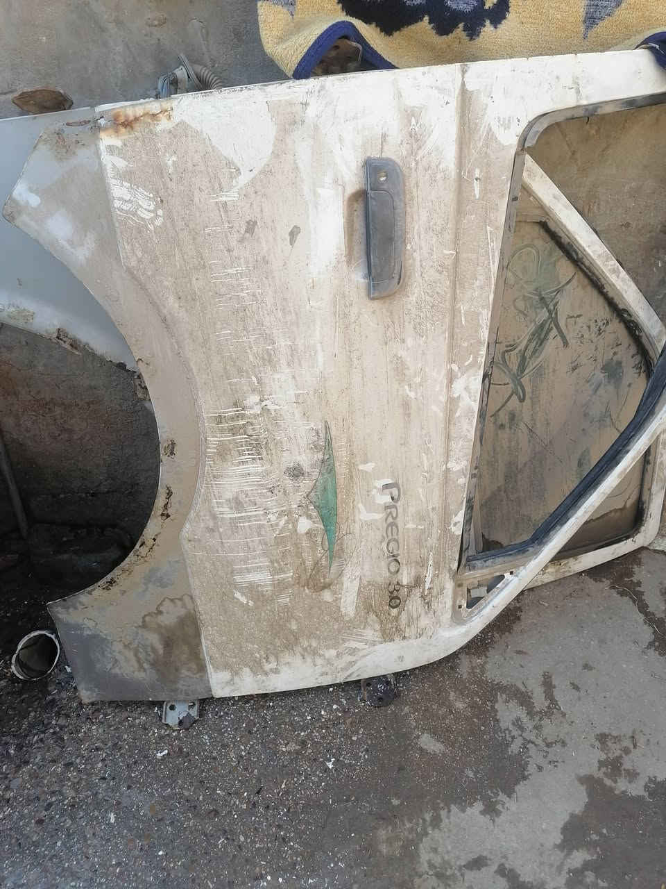 سلام عليكم غراض بريجو للبيع دعاميات وزوج بيبان وماصدات منغوالي البيع المكان حله نادر ***********
