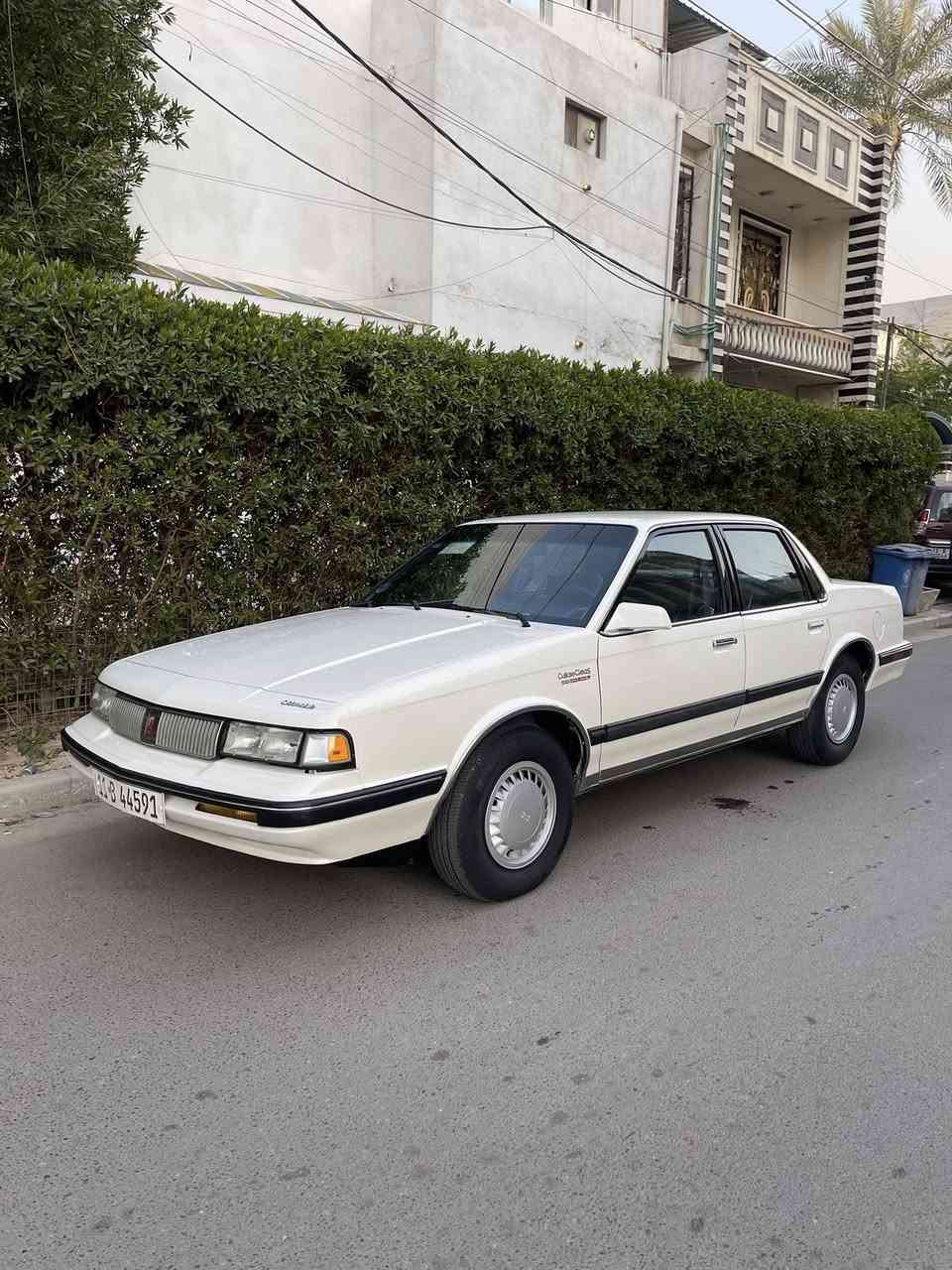 للبيع اولدز موديل 1990
كير محرك بلاد شرط الفحص
منظومه تبريد جديده وشغال 
صدر امامي خلفي جديد تخم تاير جديد 
مسجل اصلي شغال والاريل كذاك شغال 
كهربائيات سياره بلاديه اي تحوير مابيهه
الغرفه كلهه جديده وبلاديه 
صبغ قطع بسبب جراد مكفوله من الضربه والتبديل والتعديل والمعجون 
سنويه بأسمي هزه ورقم جديد 
مكان سياره بغداد 
السعر 68 مجال قليل 
***********
