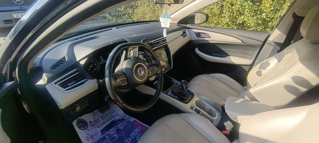 السلام عليكم
MG5للبيع 
موديل 2023 
فول مواصفات السياره 
وع ايدي من شركه
فئهLUX فول موصفات 
فتحه سقف_ بصمه_ تدفئه بالكشن_ هاند بريك دكمه _كراسي جلد وكهرباء _مثبت سرعه_اربع كامرات 360 درجه _ حساسات خلفيه _ حساسات امامية _ وغيرها هواي
لون اسود 
عداد السياره 91
السياره بدون حادث ولاصبغ 
رقم دهوك بااسمي تحويل مباشر رقم مميز
مكانه بغداد سعرها 107
للاستفسار ***********
مكلف بالنشر
السعر 107
