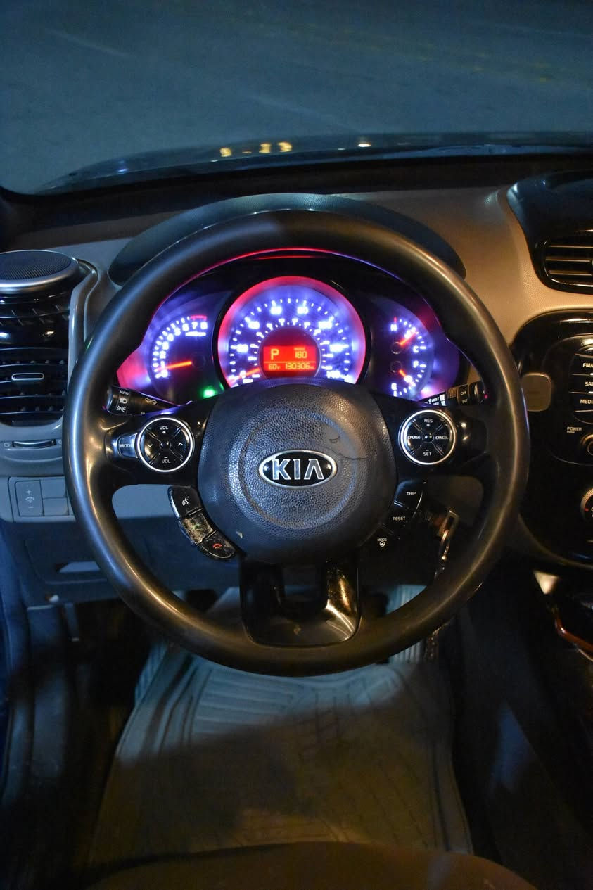 السلام عليكم. صول 2015 للبيع بسمي رقم بغداد دولي جاهزه للأخير حته كلوب الجيك طافي ماشيه ١٢٥ الف سونارها وحادث أمريكا موجود بس ٣ قطع
مكينه وكير شرط ممفتوحات ولا تنقيص ولا تبخير مكانها كربله حي الموظفين
للاستفسار الاتصال 
***********
