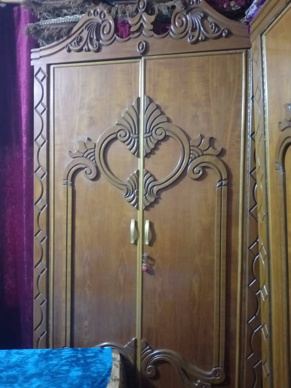 السلام عليكم غرفه ام الخمسه تسقام درجه اولى مستخدمه شيء بسيط مكانها الحله سعرها 750 وي فيها مجال حق الجيه واللي يجيها به خير ويتدلل***********
