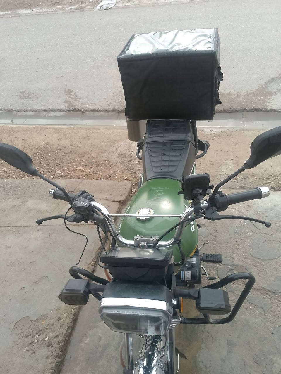 سونك 25 ختم نضيفه شغاله بالكامل
اوراق ماشيه 1001 السعر 750 وبي مجال 
الخالص هبهب 
***********
