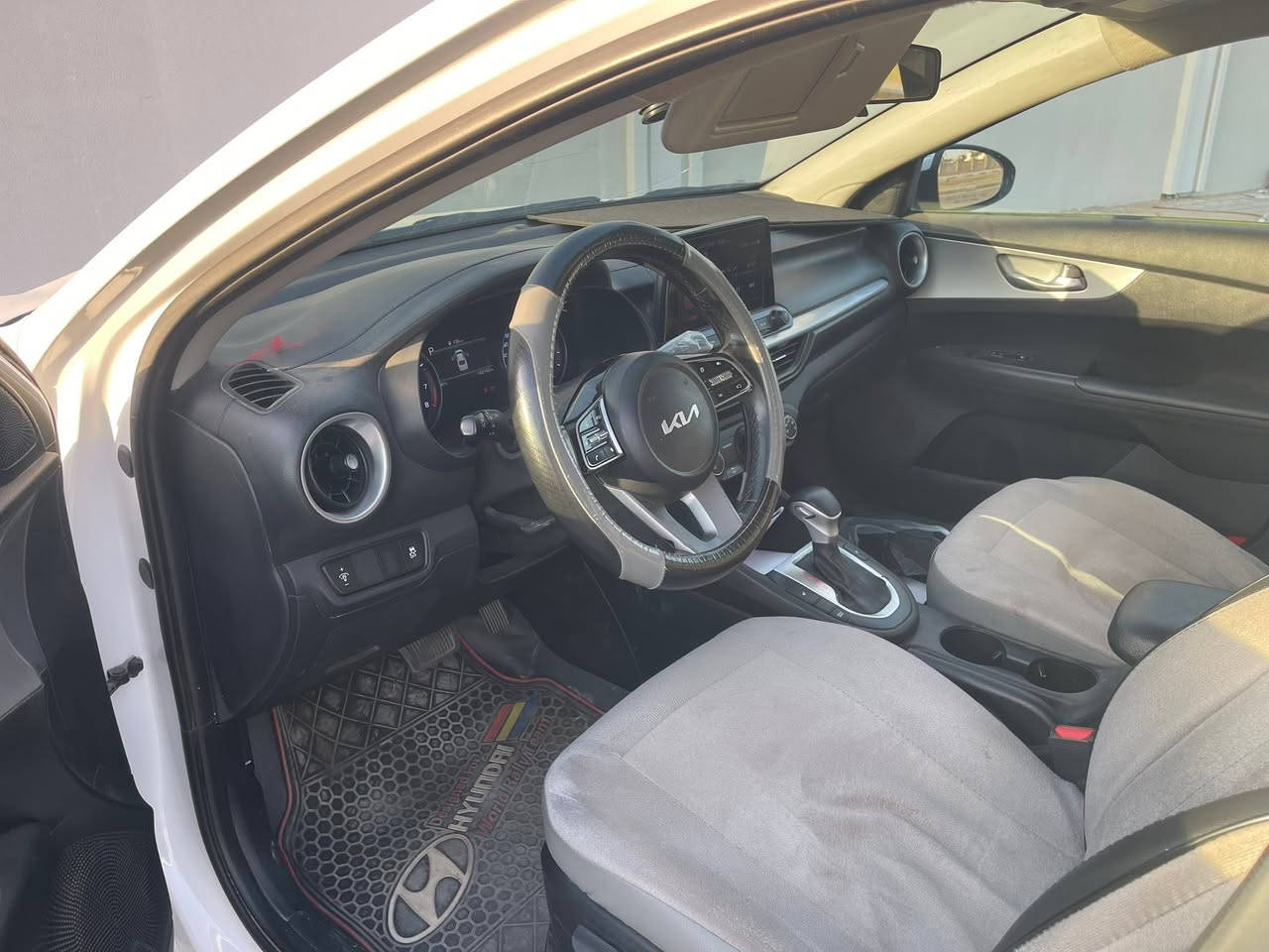 كيا فورتي موديل. 23 سياره. جديده. وجاهزه. فقط بنيد تبديل. الباقي كفاله.سعر. 138 وبيهة مجال 
***********
