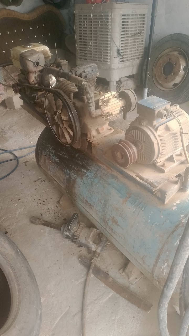 سلام عليكم شباب ورشه بنجر للبيع ادوات كامله كبريسر حجم 600 خالعه حجم 24 مكلف بنشر تفاصيلهاذه رقم راعيهن ***********
