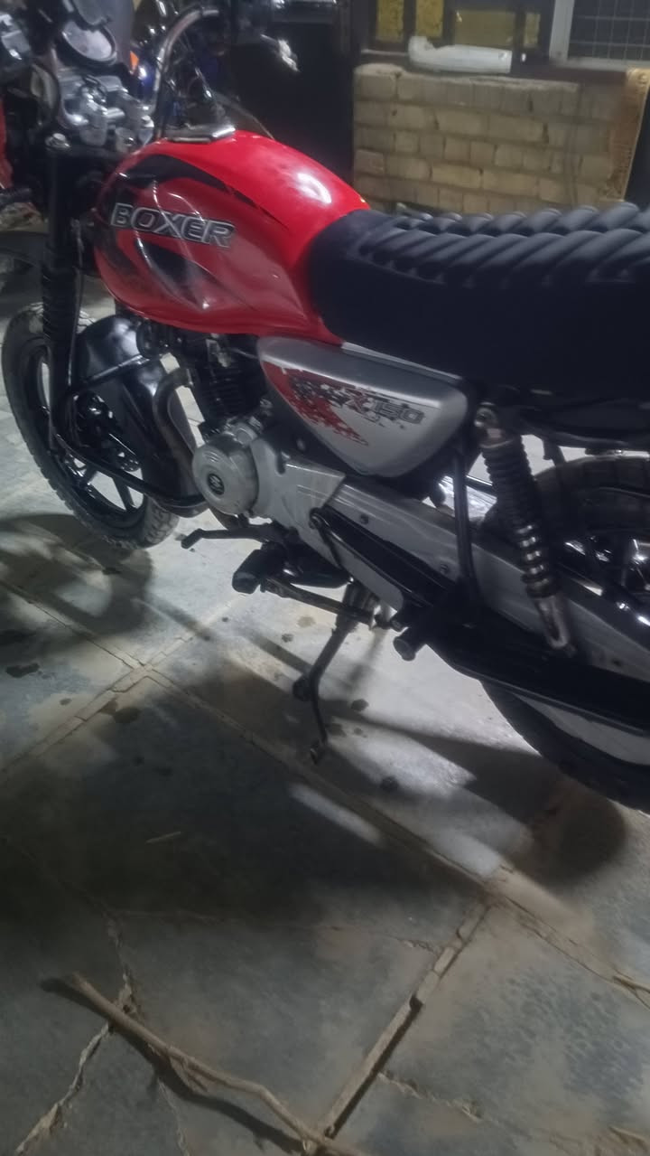 السلام عليكم دراجه بوكسر للبيع موديل 2023 اوراق اصولي  7 سعره مليون 400 وبيه مجال  اي ستفسار هاذاه الرقم ***********

