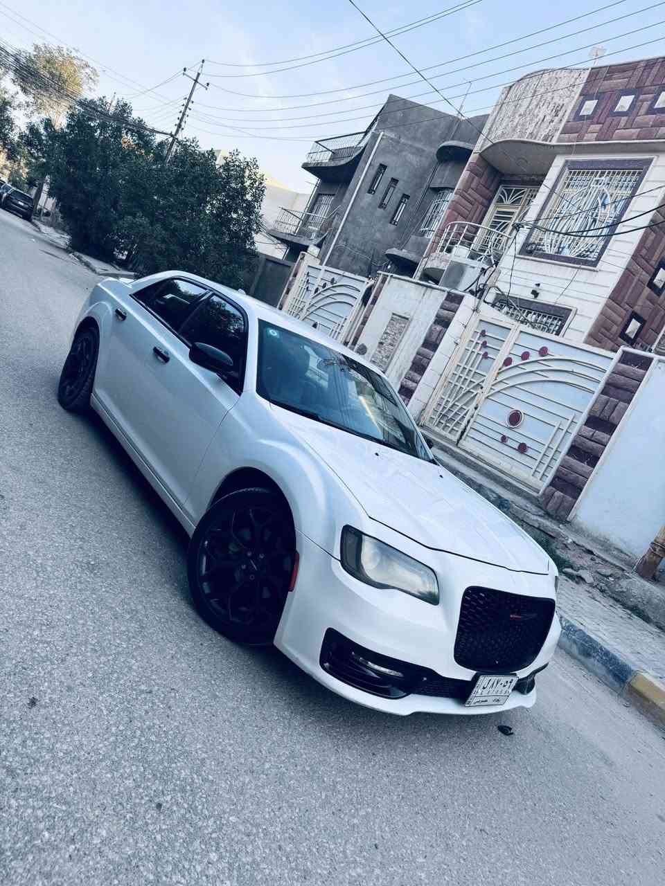 سلام عليكم للبيع فقط بدون مراوس
اوباما 2019 مواصفات S تو ويل  
 (  رقم بغداد تحويل مباشر ) 

مواصفات عدا البنراما السيارة S 
 . كير ماوس 
.. بصمة ابواب وتشغيل 
* نقطة عمياء   . 
* مصابيح امامية زنون مع LED .
* ويل قياس 20 رالي   . 
* شاشه كبيرة مع نظام ملاحة نفكيشن GPS .
* كشنات اسود جلد مختمات S 
* قطعتين تبريد تدفئة  .  
* مقاعد أمامية كهربائية عدد 2 . 
* ذاكرة لحفظ وضعيات الجلوس (ميموري) . 
* مقاعد أمامية تبريد وتدفئة . 
* مقاعد خلفية تدفئة . 
* تشغيل عن بعد . 
* ستيرن كهربائي . 
* تدفئة ستيرن . 
* محدد سرعة . 
* تلفون بلوتوث . 
* كاميرا خلفية .
* مرايا متحسسة للاضاءة العالية .
* كير شفتر بالستيرن . 
* دخول ذكي بصمه
٠* سستم صوت
*بجم عريض دفيوزر SRT

صور الحادث والسونار بالمنشور 
حادث حلو سطحي وبدون دواخل قطعتين 

كير مكينة حدادية مكفولات 100‎%‎
السيارة جاهزة وبدون نقص  

السعر  240$  وبيهة مجال  ان شاء الله

مكان  السياره كربلاء   
للاستفسار *********** واتساب متواجد
