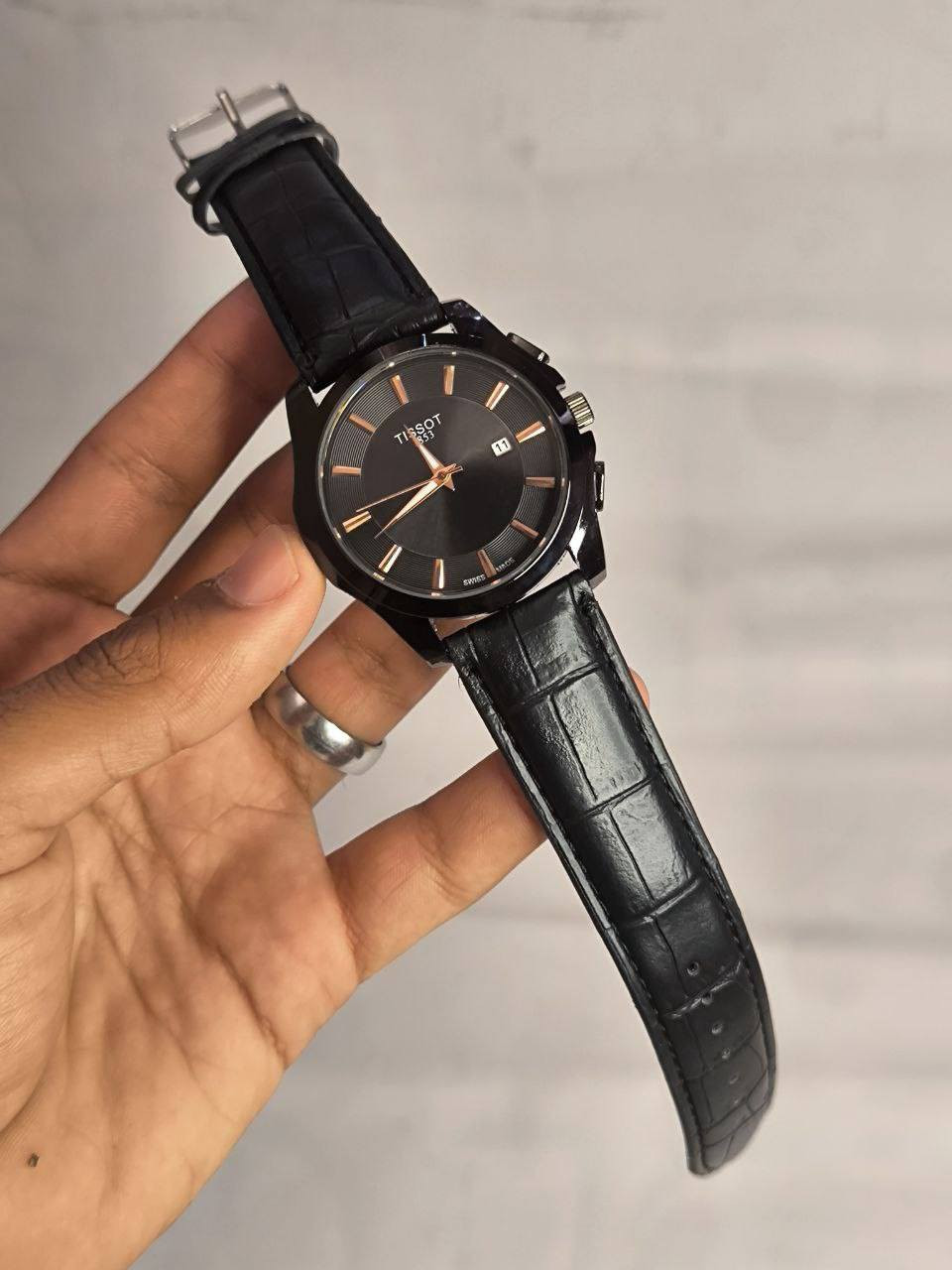 ساعة تيسوت Tissot وارد اوربي 

تحفه فنية
تصميم ملكي مصممة للذوق الراقي 
ماكينة Quartz 
ميناء مميز مزودة بمنفذ تاريخ شهري مع لامينوس اميال  
هيكل ستانلس ستيل مع طبق  نيكل روم لامع طلاء
 زجاج معدني مقاومة للخدش
سير genuine leather
مقاومة ماء وغبار
القطعة مختمة بالكامل

السعر :- 16 الف ع اول تم 
للحجز والاستفسار يرجى مراسلة الصفحه


**إذا كنت صاحب هذا الإعلان وتريد حذفه لأي سبب، رجاءا أرسل رسالة إلى الدعم الفني**