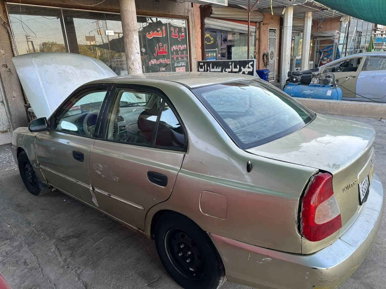 سلام عليكم
هونداي احسنت موديل 2000
كير اوتوماتيك
تبريد شغال
مكينه كير جيد
العنوان بغداد الكرخ
السعر 35
***********
