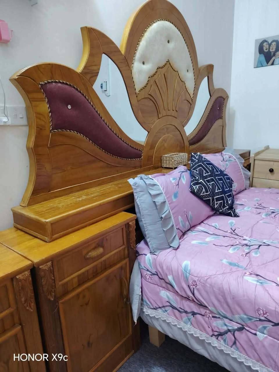 غرفة تسكام للبيع جديدة
السعر مليون وبيه مجال


**إذا كنت صاحب هذا الإعلان وتريد حذفه لأي سبب، رجاءا أرسل رسالة إلى الدعم الفني**