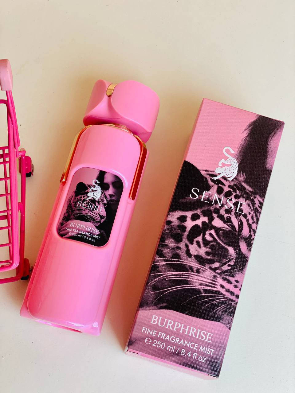 معطر جسم "Burphrise Fine Fragrance Mist" بحجم 250 مل.

ماركة جورجينا و ماركة يارا 🩷

يُعرف هذا النوع من المنتجات بأنه معطر للجسم يدوم طويلاً وله رائحة زهرية وخشبية مع نفحات غورماند غريبة. 😍🔥

تتميز معطرات الجسم بتركيز أقل من الزيوت العطرية مقارنةً بالعطور، مما يجعلها أخف وأقل قوة. 🌸

يمكن استخدامها على الجسم والشعر والملابس الداخلية. 

سعر القطعة:٨ الف


**إذا كنت صاحب هذا الإعلان وتريد حذفه لأي سبب، رجاءا أرسل رسالة إلى الدعم الفني**