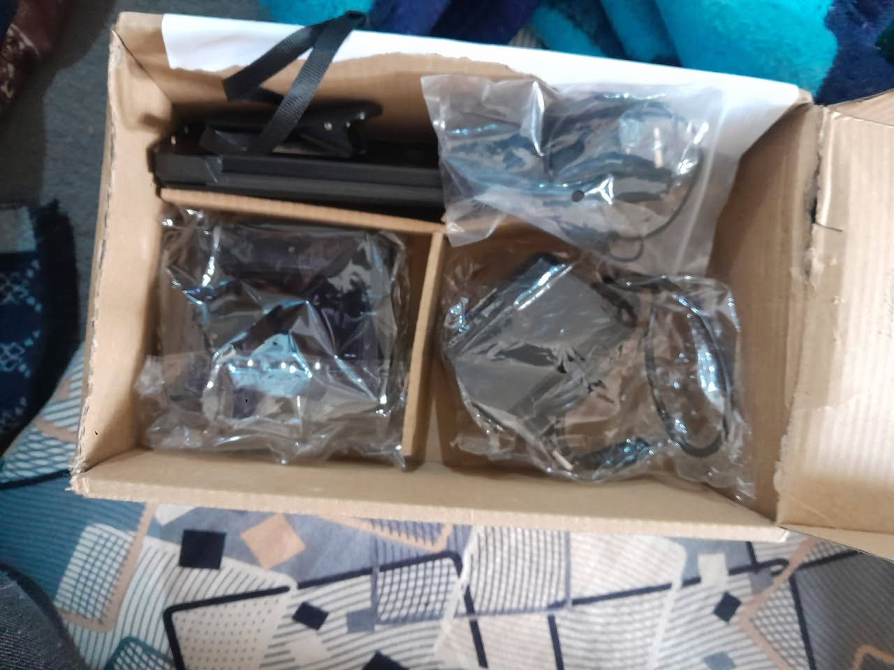 جهاز لاسلكي موتورلا DP4801 جديد مامستخدم  بعده بل كارتونه الجهاز غير مبرمج لحد الان يحتوي على شاحنة و قاعدة شحن وبطاريه و هيتفون و هوائي (اريل) و حمالة حزام و حبل
ملاحظه الجهاز جديد وغير مبرمج وسبب البيع لا امتلك حاسبة وبرنامج لهُ .

***********

للبيع او مراوس بجهاز  DP2600 قطعة واحدة

سعر الجهاز ٨٥  مع التوصيل  وبيه مجال شويه
