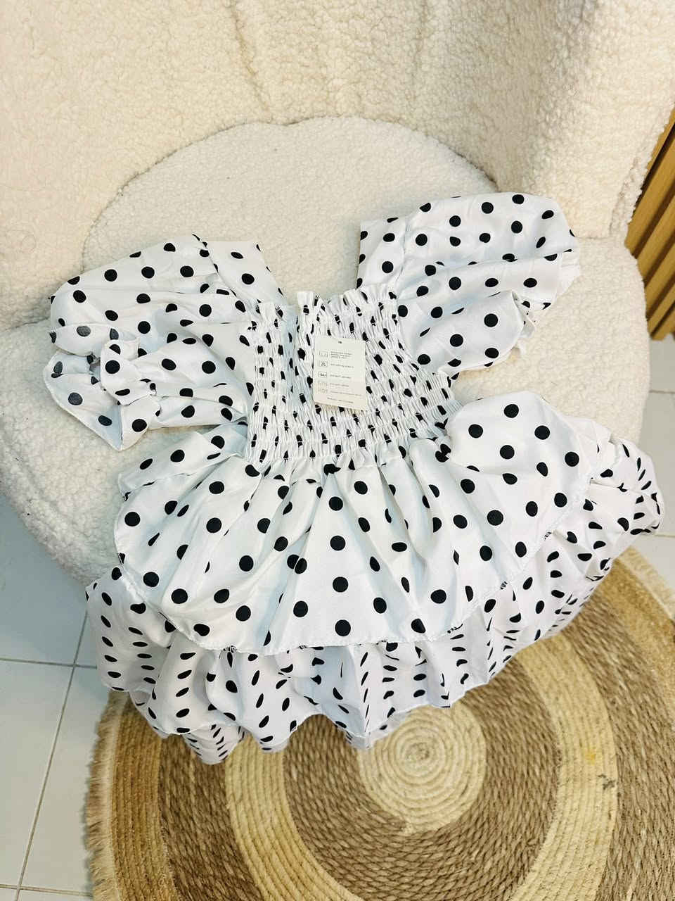 فستان اميرات 🥹🎀
خامه تركي درجه اولى 
قياس 2_3_4سنه 

متوفر ب3 نقشات 
قطع اخيره 
________________________.


**إذا كنت صاحب هذا الإعلان وتريد حذفه لأي سبب، رجاءا أرسل رسالة إلى الدعم الفني**