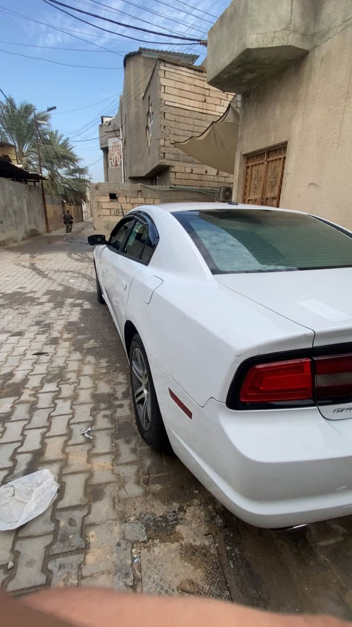 سلام عليكم للبيع :
دوج جارجر موديل 2011 كفاله عامه  بيها ملاحضات يعني البدي شوف العين كنديه جاهزه كير مكينه حداده تخم تاير تبريد فول مواصفاة شاشه تنته كير كصبه فول الفول جاهزه باسمي السياره رقم سليمانيه سنويه منتهيه مكان السياره بصره - مطيحة 
السعر 150 وبيها مجال 
للاتصال *********** البصرة, العراق
