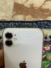 آيفون ١١ • ١٢٨ • كسر بالضهر