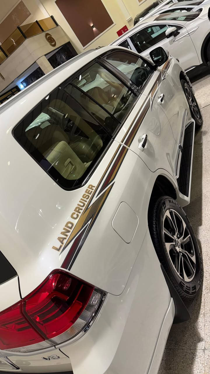 لاندكروز موديل 2021 بريم اصل فول مواصفات 1/1 مكفوله كفاله عامة ما عدا بارد باب الخلفي فقط سياره بحاله جيده جدا ماشيه 140 الف رقم بغداد الإنكليزي الجديد باسمي السنويه مكاني بغداد الرصافة سعر 540 $ وبيتا مجال بسيط رقمي ***********
