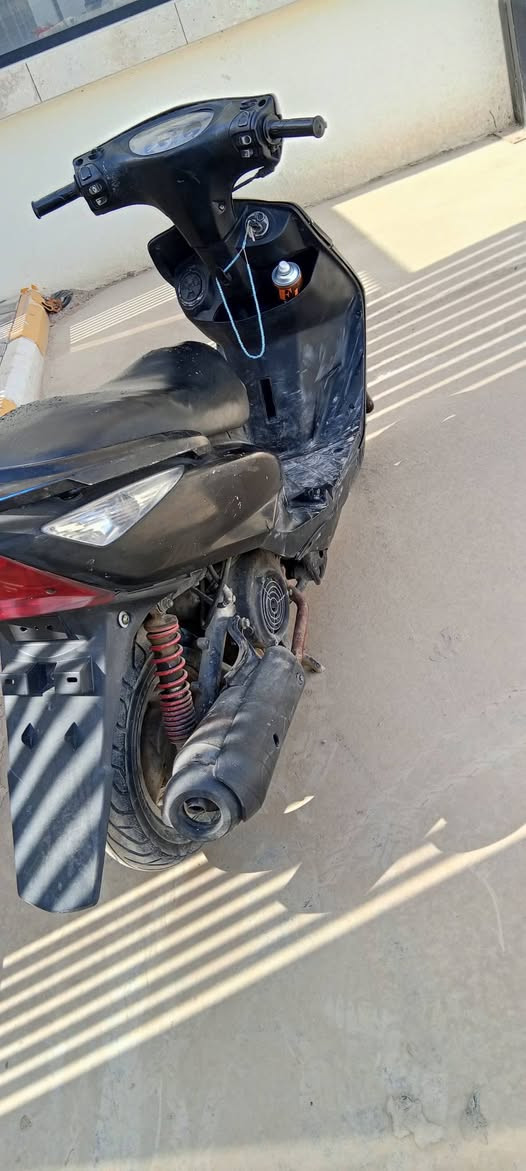 السلام عليكم دراجة ماكس ثعلب الدراجة نكرة سلف كاملة من اي نقص الكهربائيات كلها شغالة المكينة ما مفتوحة الاشاير تشتغل السعر 500 وبيها مجال قليل مكاني بغداد الزعفرانية *********** اتصال
