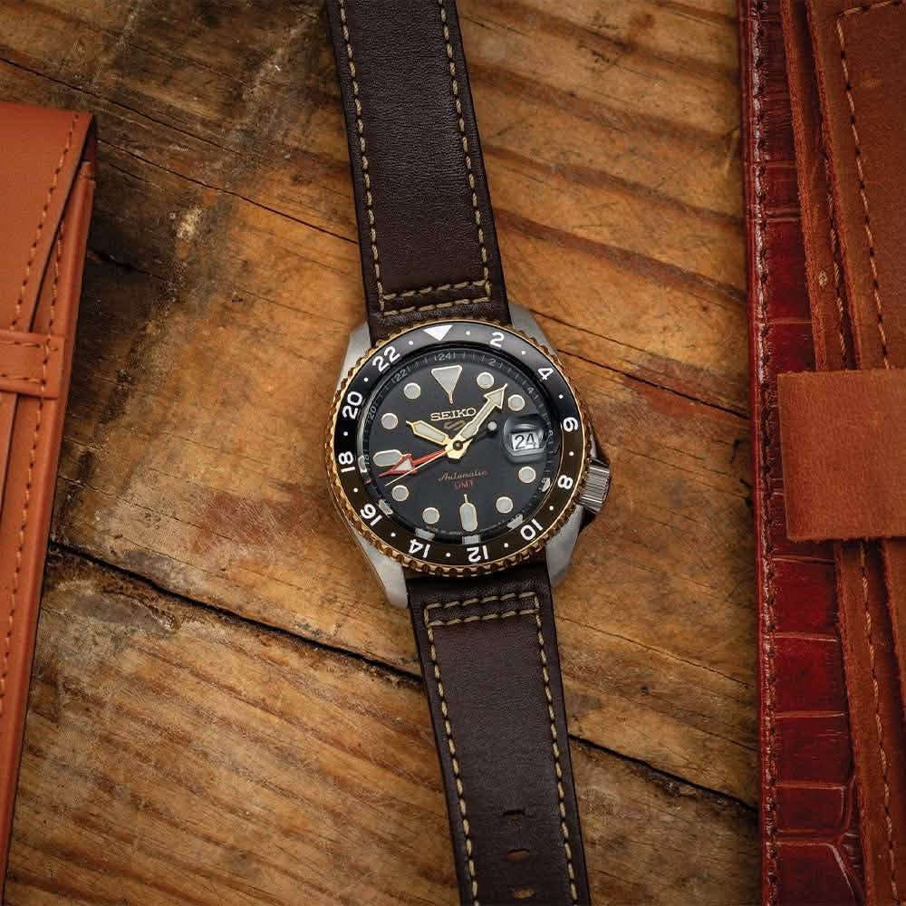 Seiko 5 Sports 

متوفر وكالة كامل المرفقات 

ضمان سنه 

قطر 42.5

اوتوماتيك 

احتياطي الطاقة 41 ساعة 

توقيت GMT

لومينوس

ماكنة كشف 

توجد خدمة توصيل 

***********
