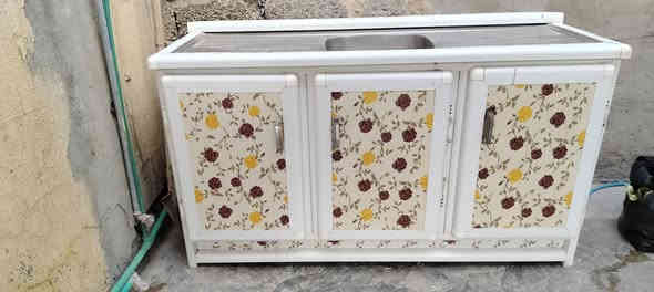 كاونتر مع سنك للبيع يرادله شويه ترتيبات السعر 175 بي مجال ***********
