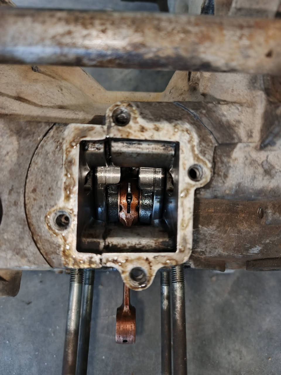 سلام عليكم
مكينه ياماها 60 كل انواعها 
مكينه فول ناعمه ملف شغال بيها كلج امامي وقايش 
سعر 40 مكاني كرمه الي يريدها يدخل خاص 
***********
