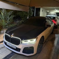 بي ام 740li موديل 2022  فول موصافات باب طويل vip ماشيه 68 km حادث جامل...