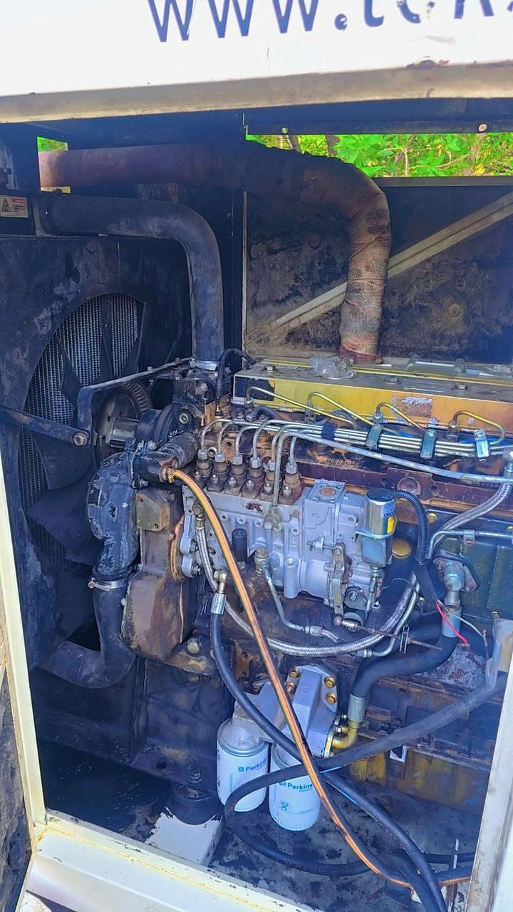 مولد بيركنز 125 KV كاتم
مكينه 6 سلندر سوبر مكفوله من تنقيص او تبخير 
شرط الفحص تشغيل واطفاء اوتو 
كاتم تكسان % مكاني بغداد حي الاعلام تفاصيل اكثر *********** ابو حسن
