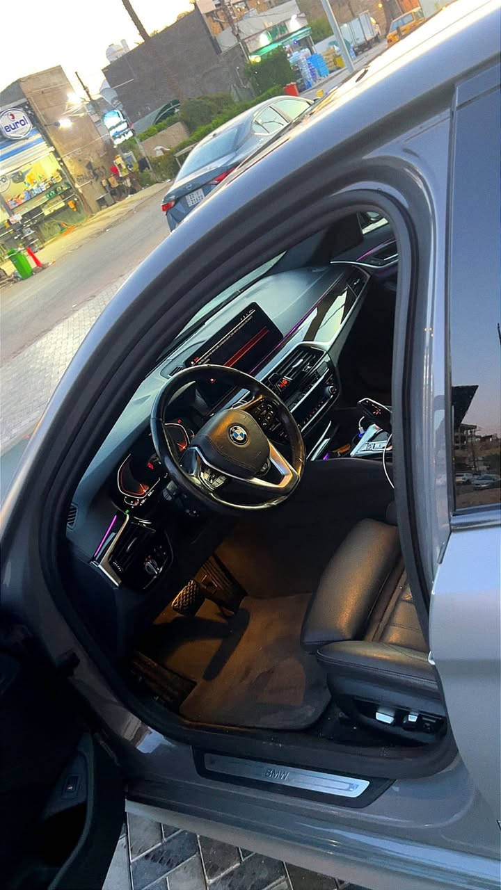 شونكم حبايب مراوس بتاهو او جمسي موديل 21
بي ام 530/2021 
الضرر فقط بنيد بدون دواخل 
الون سموك مغلفه PPF طافي 
ماشيه 75 الف كيلو 
جاهزه للاخير
***********
