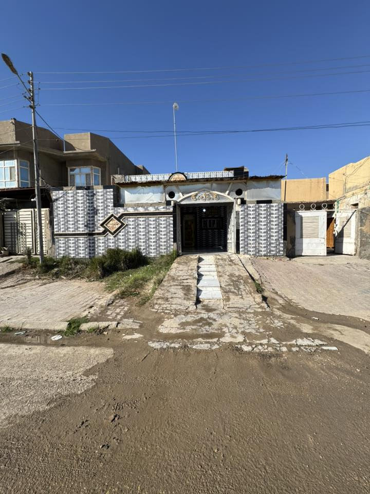 للبيع بيت سكني في أم العصافير – السماوة 🏡

فرصة مميزة لامتلاك بيت بموقع ممتاز في منطقة أم العصافير / السماوة

📐 المساحة: 210 متر مربع
📍 الموقع: مقابل مدارس ثانوية مباشرة
🔹 منطقة حيوية وقريبة من الخدمات

البيت مناسب للسكن العائلي أو للاستثمار بسبب قربه من المدارس والمرافق المهمة.

💰 للاستفسار عن السعر والمزيد من التفاصيل التواصل على هذا الرقم 

***********
