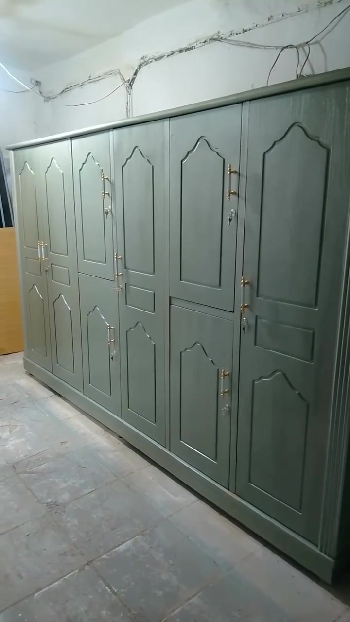 معرض سليم
وجبة كناتير كويتيه إيطالية مستخدمه شرط النظافه والمتانه
وشرط كويتي إيطالي مو تركي ولا ماليزي عنوان داخل المنشور ***********

