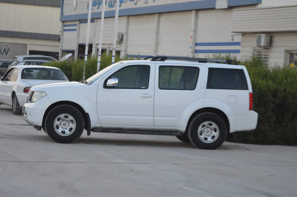 ‎نيسان باسفندر 2006  خلیجی 
‎رقم إنكليزي أربيل
‎مكينه و  گیر بی عە یب بشرت فحس 
‎بی بویاخ بی لیدراو 
‎دبل اکسل 
‎تبرید ٢ بە ش 
‎صورت داناوه بی بویاخ 
‎شوین کلار   
‎__________ 
‎. .  نیسان باسفندر 2006 
‎خلیجیه
‎صونر موجود صبخ مابی 
‎رقم و سنوی جدید انگلیزی 
‎حتی بارد مابی 
‎مکان سیاره کلار 
‎***********
‎
