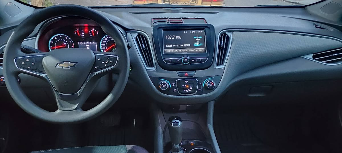 السلام عليكم
ماليبو موديل 2018 موصفات خليجي 
  محرك 2500تنفس طبيعي مرغوب
بيها 3 قطعه صبخ فقط رش بدون ضربه بدون  ايرباگ
شرط گير محرك
سنويه منتهي
رقم اربيل شرط تحويل

***********
مكان السيارة اربيل
سعر 122مجال أربيل, العراق
