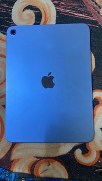 معالج A16 • بطارية 100 • نضيف