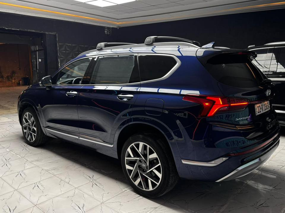 السلام عليكم  للبيع سنتافي2022 فول للاخير اعله فئه /كلي كرافت امريكي. ضرر البنيد مبدل + جاملغ  الايسر.  ضرر بدون دواخل لا ماشيه 24  الف كيلو متر  محرك 2.5T السياره جديده  وكامله   لاستفسار***********
المواصفات:- (السعر31 مليون)  كلشي موجود بلسوك ما يعجبك ارفع بكلمه يا الله 
١- مفتاح ذكي بصمة + التشغيل عن بعد .
٢- نظام اوتو بارك / تقديم و ترجيع السيارة بالمفتاح الذكي والتوقف الذاتي بدون سائق
٣- كير بنظام الازار المنفصلة الاصدار الجديد ( بيانو)
٣-  Drive Mode 
‏Comfort - Smart - Sport 
٤- نظام HTRAC الحديث 
٥- بنوراما فتحة سقف.
٦- هاند بريك بصمة 
‏٧ - Auto Hold  أوتو هولد
٨- خاصية ISOFIX   ايزو فكس قفل الاطفال
٩- نظام مانع الانزلاق
١٠ - نظام نزول المنحدرات.
١١ - نظام اطفاء المحرك (A) ذاتيا في الازدحامات لتوفير الوقود
١٢- شاشة تدعم Apple Car play و Android وبلوتوث مدمج والأوامر الصوتية
١٣- الداشبورد الكتروني بانماط متغيرة حسب وضعية القيادة
١٤- الشاشة الوسطية حجم كبير ١٢ انج مع دعم الملاحة بالخرائط GPS وبوصلة للاتجاهات
١٥- شاحن هاتف wireless
١٦-  مخارج شحن USB وتشغيل الميديا
١٧- منافذ للطاقة كهرباء 12فولت ومنفذ 110 فولت
١٨-  المرايا الجانبية قابلة للطي + نقطة عمياء + هيتر + اشارات
١٩- مرايا جانبية بخاصية الترحيب والفتح عند الاقتراب والاضاءة في الضلام
٢٠-  الصندوق كهربائي ذكي يفتح عند الاقتراب
٢١- حساسات ضغط الاطارات 
٢٢- حساسات أمامية / جانبية /خلفية
٢٣-  كامرة اضافية لتقنية منع الخروج عن المسار
٢٤- ميزة التوقف الذاتي للمركبة منعا للاصطدام عند القيادة او الرجوع
٢٥-  المركبة تعيد نفسها للمسار الصحيح عند عدم الانتباه
٢٦- لايت زينون رباعي العدسات بتقنية High Beam الانارة الذكية + LED  نهاري 
٢٧- بك لايت LED مميز مدعوم بتقنية ضد الضباب لاوضح رؤية للمركبة
٢٨- خاصية دعم الكاميرات عند تشغيل الإشارة الجانبية لرؤية الزوايا العمياء
٢٩- كاميرا دوارة 3D تفاعلية متعددة الاوضاع
٣٠- اضاءة داخلية LED تقنية Ambient Light متعددة الالوان 
٣١- مرآة داخلية بخاصية التعتيم الذاتي 
٣٢- سستم صوت هارمن كاردن 10 سماعات محيطية مع دمام وتويترز 
٣٣-  نظام القيادة الذاتي الذكي في الشوارع المخططة 
٣٤- مثبت السرعة Cruise وميزة التباعد عن المركبات
٣٥- خاصية المايك للسائق للتحدث مع الركاب في الخلف
٣٦- حساس حراري بسقف السيارة بتحذير صوتي في حال نسيان الاطفال في المركبة
٣٧- قفل الابواب والنوافذ / خاصية عدم العبث للاطفال
٣٨- القفل المركزي للابواب وعدم الفتح عند مرور مركبة بشكل قريب من السيارة 
٣٩- مقعد السائق خاصية الخزن وميزة الخروج المريح عند الاطفاء
٤٠-  المقاعد الامامية كهرباء + تبريد + تدفئة
٤١- المقاعد الخلفية تدفئة
٤٢- الداخل جلد بلون البيجي مميز   الدواخل
٤٣- ستائر جانبية 
٤٤- ستيرنغ من الجلد حياكة مع تحكمات وميزة تدفئة المقود
٤٥- شفتات رياضية بالمقود
٤٦-  التبريد والتدفئة تحكم شاشة وتحكم يدوي ايضا
٤٧-  التبريد امامي خلفي مناخ منفصل
٤٨-بردات أبواب خلفية  وكذلك في الصندوق
٤٩- قبضات أبواب ألمنيوم مع خاصية الانارة ليلا
٥٠- حساس لمس ابواب لفتح وغلق باب السائق والراكب
٥١- ماسحات امامية حساس / تشغيل تلقائي وسرعة حسب غزارة المطر
٥٢- ماسحة خلفية حساس /  تشغيل تلقائي عند المطر
٥٣- اريل نفكيتر مدمج بتقنية التقاط بث الراديو HD
٥٤- الصندوق كهربائي ذكي يفتح عند الاقتراب. وآسف ؏اطله  الشراي. يريد كل التفاصيل.
