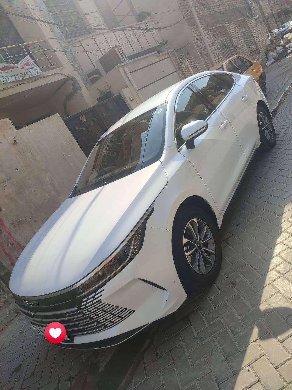 السلام عليكم بي وايدي دسترويل 25 ماشيه 17الف بيه ملاحظات بيه بنيد صبغ وباب خلفي ونص جاملغ غراضه كامله تحويل ثاني يوم 
مكان بغداد السعر 18 مليون بيه مجال بسيط 
رقمي ***********
