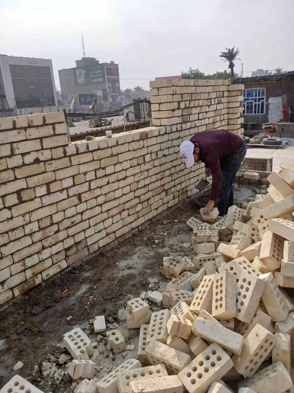 كادر بناء مصري شغل درجة اولى استلام مهندس مقيم فى بغدادالجديدة الرقم بي واتساب ***********
