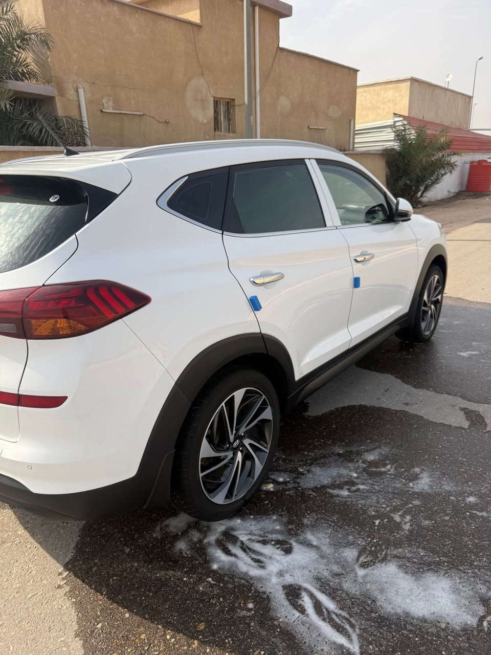 توسان 2019 خليجي كفاله عامه من كلشي رقم أربيل الجديد سنويه جديده ل31 ماشيه 90 الف جديده فول مواصفات عدا الفتحه  جاهزه من كلشي تخم تاير توني شاده سياره ماتصرف عليه دينار مكاني البصره السعر 188 الشراي يتصل *********** Singapore
