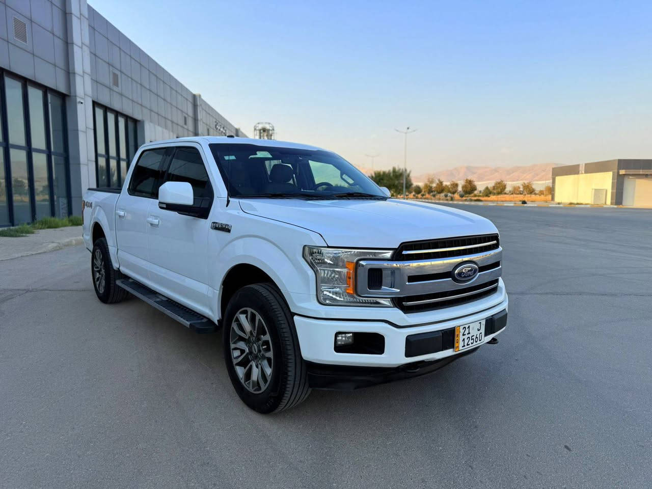 فورت F150  موديل ( ٢٠١٨ ) وارد امريكي كلين بي بوياغ و پارچه گوراو هه مو گياني شه ريكه يه گير و مكينه و اكسل به شرت مكينه ي (٨) پستون حجم (٥٠٠٠)  تنها (٨٥) هزار روشتووه مواصفات گير له سوكان (١٠) نمره كودي سردرگا هاندبريك كارباي كوشن سايق كارباي شاشه و كاميرا تحكم استيرن فول ئوتو هولد دبل اكسل ٤×٤  درگاي گه وره و بودي كورت ديناريك مسوفي نييه له امريكا به رزكراوته وه سنوي رقم نوييه به ناو خومانه ويه نرخي (٢٢٥)$ ورق شوين كلار ژم /(***********)
عربي 
فورت F150 موديل (٢٠١٨) وارد امريكي كلين مكفول  بدون سبوخ وتبديل سياره عل وضع شركه كير ومحرك واكسل مكفول محرك (٨) سلندر حجم (٥٠٠٠) مرغوب ماشي (٨٥) الف مواصفات كير تعليك تحكم استيرن فول شاشه وكاميره كود بالباب هاند بريك كارباي كوشن سايق كارباي ئوتو هولد فورويل ٤×٤ باب چبير بودي گصير حداديته مكفول رافعين سياره من امريكا سنويته ورقم وهزه جديد بسمي سعره (٢٢٥)$ ورق مكانه كلار استفسار (***********) شمشمل, السليمانية
