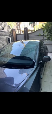 تسلا 3 تك ماطور  رقم بغداد   اون لاين   صور الحادث موجوده  • داخل لون ...