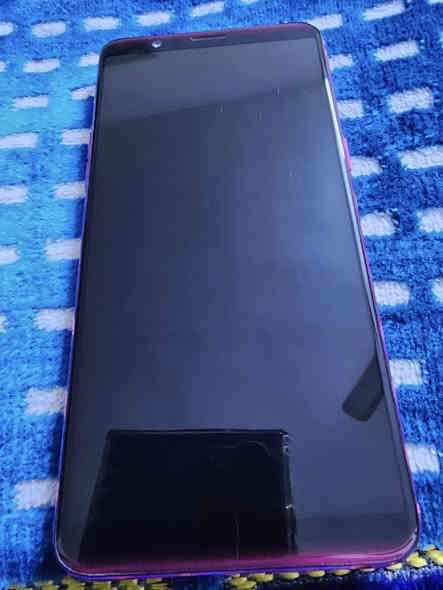 السلام عليكم أجهزة للبيع ايباد مني فور وجهاز هواوي واوبو ار 11s كلش نضيفات مال بيت بس الايباد نقصة بطارية لان جنت تاركة ونفخت والاجهزة كلشي ما بيهن وممفتوحات كلهن سعرهن 150 مكاني بغداد الحسينية رقم ***********
