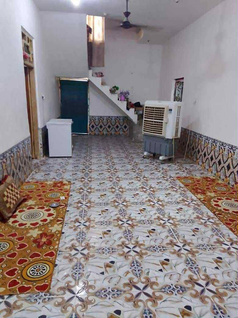 بيت للبيع مساحه 300وبظهره بيت مبني نص بناء مساحه 200 باقي التفاصيل اتصل وبخدمتك
***********

***********
