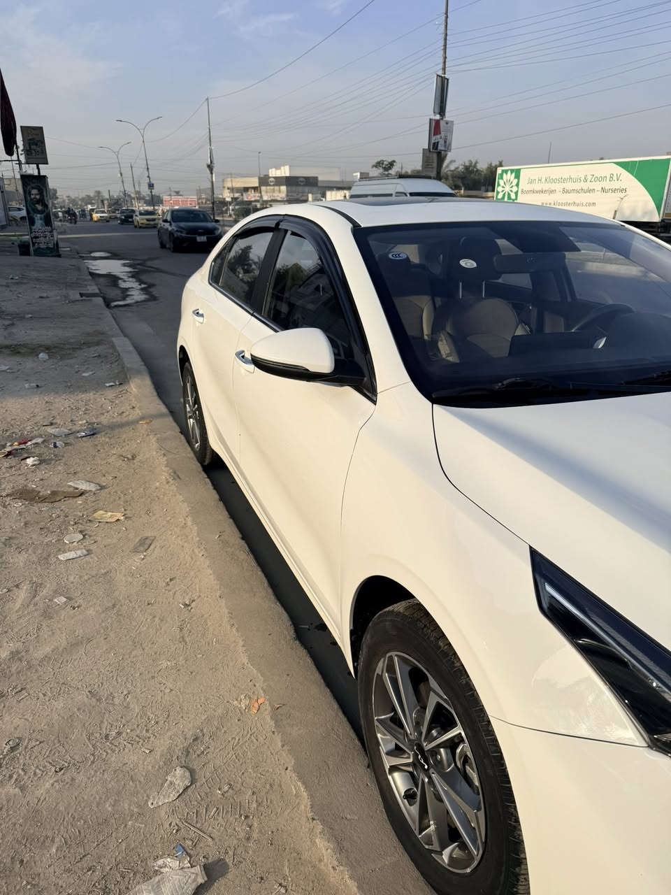 السلام عليكم شباب عندي كي ثري موديل 2024 رقم اربيل بأسمي اني اخذتها زيرو هسه ماشية 17 فول فول مواصفات ميحتاج اذكرها بيها بارد بالجاملغ الخلفي شوية وبيها طخه بالجاملغ الامامي يرادلها بارد بعدني ممسوي مكاني بغداد البلديات السعر 133 وبيها مجال قليل للتواصل ***********
