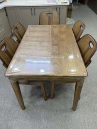 ميز طعام • ٥ كراسي • حي اور