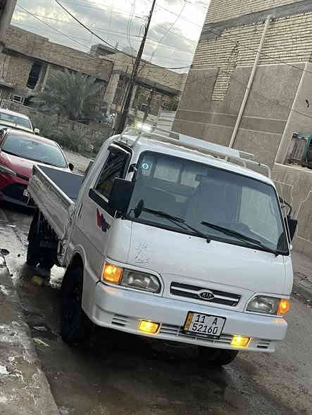 السلام عليكم 
كيا موديل 1995
بسمي الهزه جديده 
رقم إنكليزي تحويل مباشر 
الشاصي نضيف 
ورقم الشاصي شعار مثبت بلسنويه 
تخم تايرات بيها 
المحرك بدون تبخير ولا تنقيص نضيف 
مابيها اي  حادث مصبوغه للجماليه فقط 
دوشمه جديده 
باتري جديد 
السياره جاهزه من كل النواحي 
السعر 55 وبيها مجال قليل 
المكان بغداد العبيدي شارع يوسف 
الاتصال على الرقم ***********
موجود بي وات ساب
