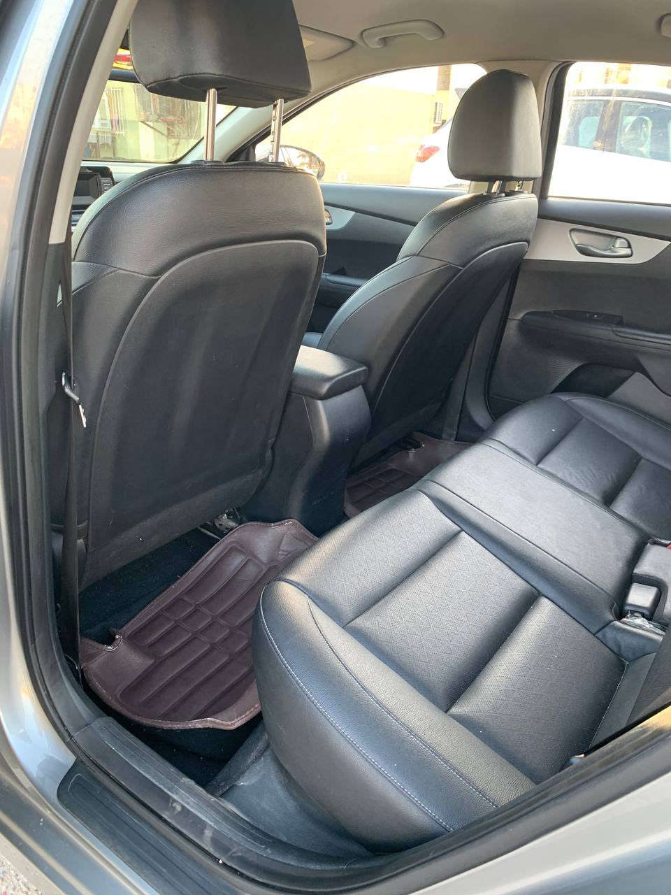 السلام عليكم….
للبيع Kia k3 وارد كوري اصلي (ليس صيني)موديل 2022 رقم بغداد  سونرها مرفوق مع الصور السيارة برغي مامفتوح بيها كير مكينة تبريد خير من الله هزة سنوية كلة جديد صدر تبريد تايرات جدد بيها فقط بارد (سونار المندلاوي) + بارد بسيط  السيارة مكفولة من الصبغ والتبديل فقط فقط صبغ بسيط بالدعامية 
المواصفات
تحكم ستيرن
درايف مود
حساس خلفي
مقاعد جلد
مكينة 1600 دوش دبل نوزل
تحديد مسار
مري شفط
تدفئة بالكشنات 
قيادة ذاتية
مبدل زيت محرك قبل يومين
السيارة ربع ماتصرف عليها وبالعافية على الي ياخذها

السيارة رقم بغداد بأسمي السعر 143وبيها مجال بسيط

العنوان:-بغداد نواب الضباط مقابيل شقق الحبيبية 

للاستفسار الاتصال على الرقم ***********
