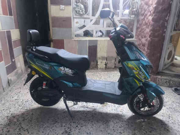 دراجه شحن
مواصفاته
6 بطاريات مسطره 
لايت عالي ناصي روماش 
اشاير يمنى يسرى 
بلوتوث 
سرعه 90 حقيقي 
برايكات هيدروليك
تاير 12/90/90
سعر مناسب تعال خاص وتدلل
ابو فهد ***********
